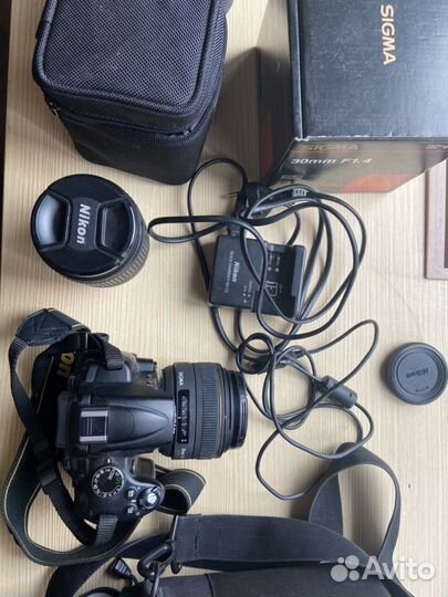 Nikon D5000 зеркальная камера + объектив 18-105
