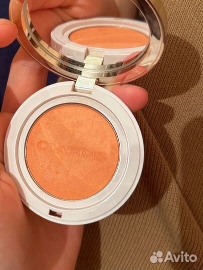 Clarins румяна