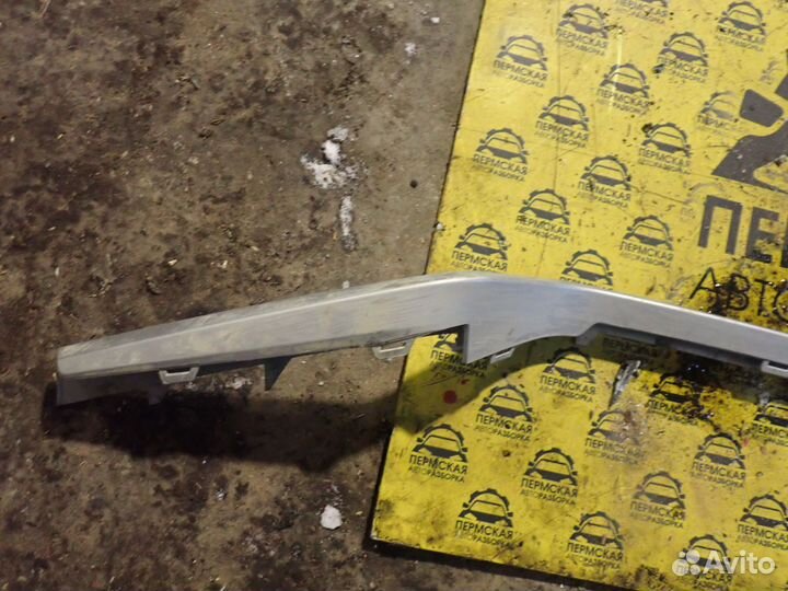 Накладка переднего бампера VAZ LADA X-Ray 2016)