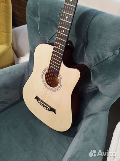 Гитара акустика