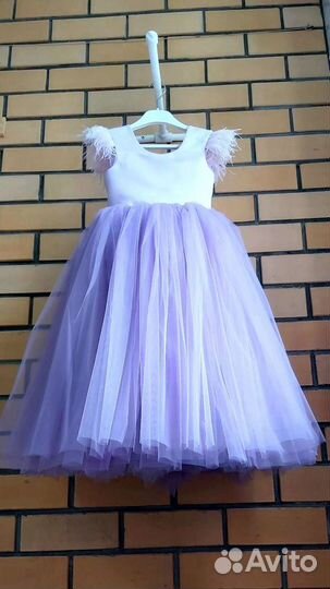 Прокат праздничных платьев в Красногорском