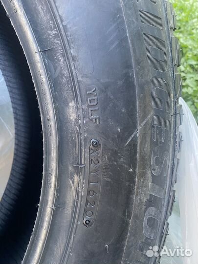 Bridgestone Blizzak Spike-02 SUV 215/65 R17 103T