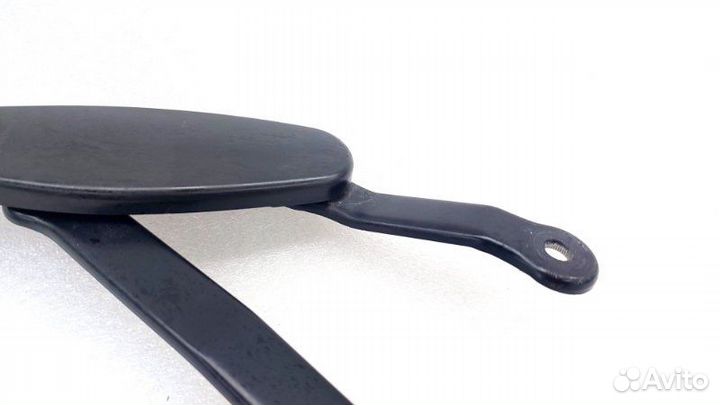 Поводок стеклоочистителя правый Mercedes-Benz