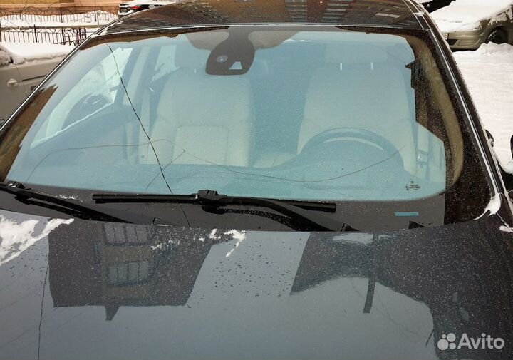 Лобвое стекло BMW 5 F10 4D, F11 5D 2010-2017 дд