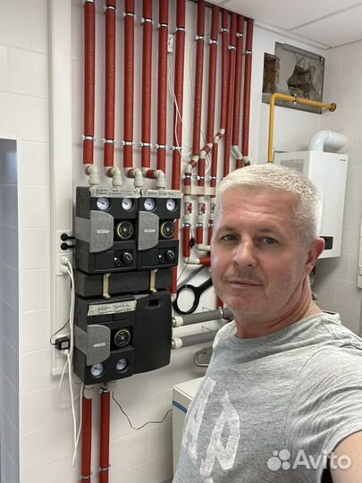 Сантехник на Античном