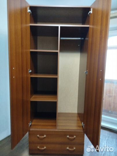Шкаф