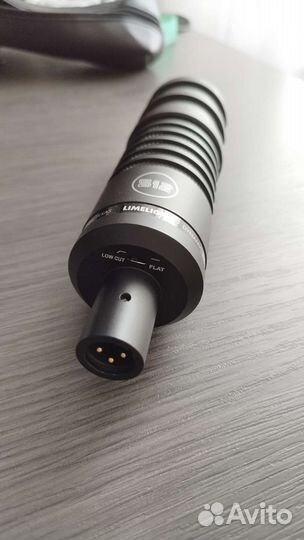 Динамический студийный XLR микрофон Limelight 512
