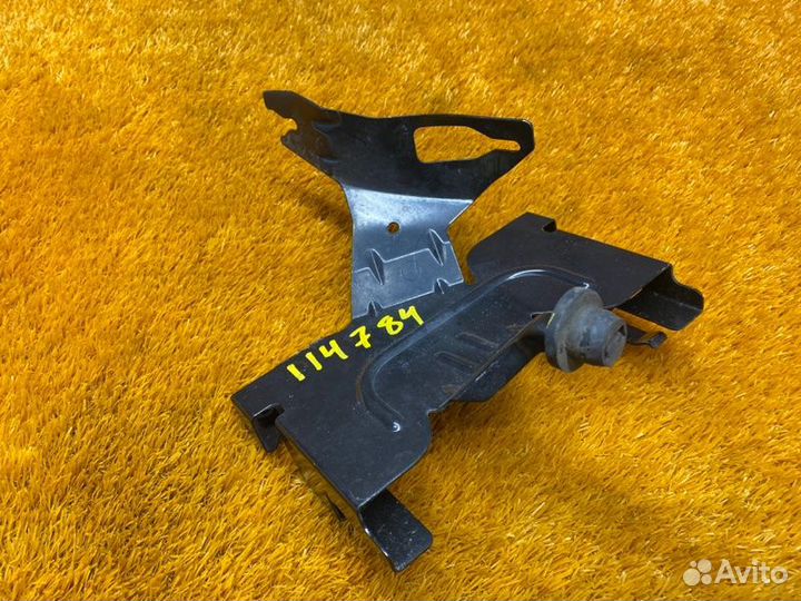 Кронштейн блока управления двс Mercedes-Benz