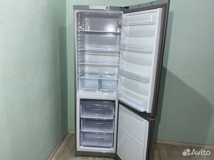 Холодильник Indesit