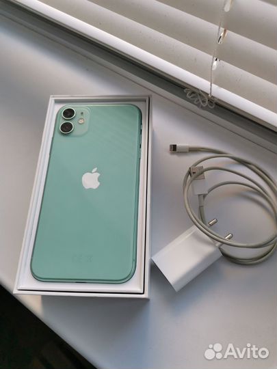 iPhone 11, 64 ГБ