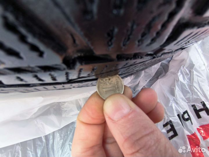 Nokian Tyres Hakkapeliitta R2 SUV 215/65 R16 102R