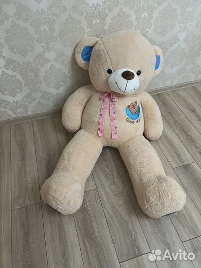 Медвежонок плюшевый большой