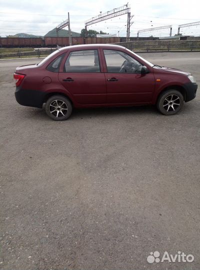LADA Granta 1.6 МТ, 2013, 130 000 км