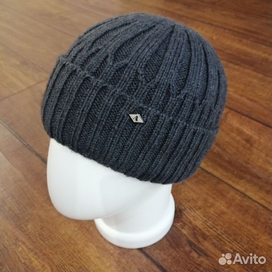 Вязаная шапка мужская зимняя с вязаным подкладом