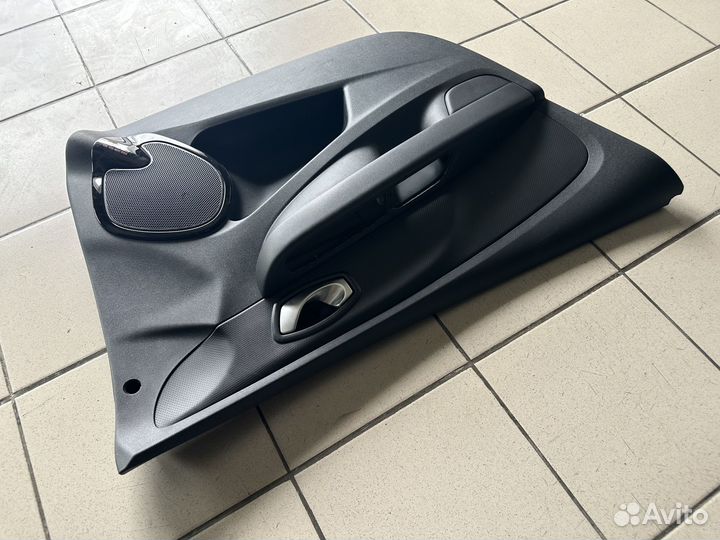 Обшивка передней левой двери Рено Клио 4 Clio 4