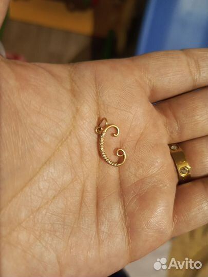 Золотая подвеска