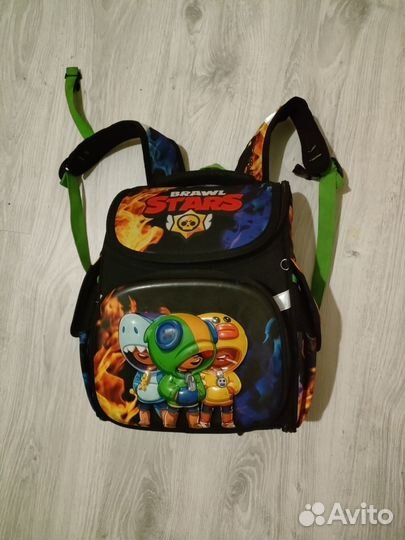 Рюкзак школьный в отличном состоянии