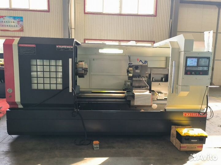 Горизонтальный токарный станок с чпу CK6180х1500