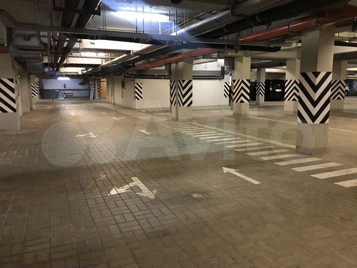 Машиноместо, 18 м²