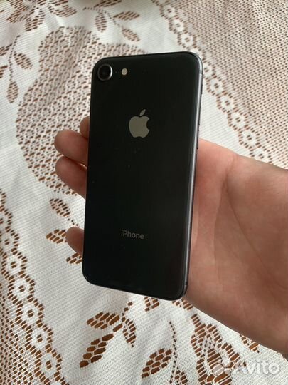 iPhone 8, 64 ГБ