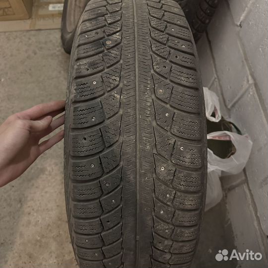 Gislaved Nord Frost 5 225/65 R17 102