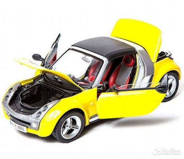 Коллекционная модель Smart Roadster 1:18