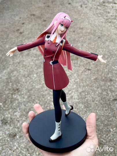 Оригинальная аниме фигурка Zero Two