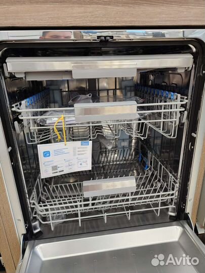 Посудомойка Midea MID60S430i