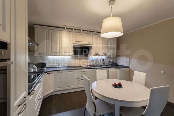 5-к. квартира, 150 м², 5/6 эт.