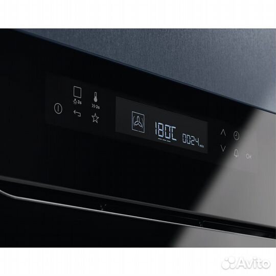 Духовой шкаф Electrolux EOE7P31Z