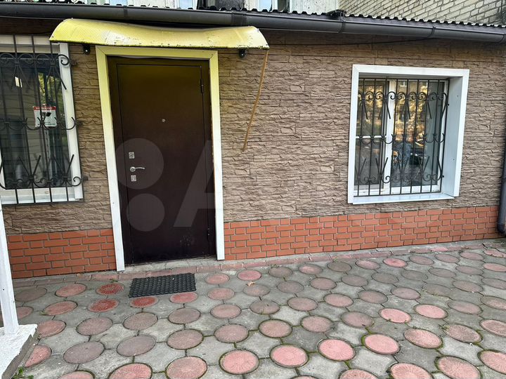 2-к. квартира, 81 м², 1/2 эт.