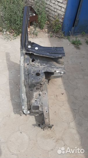 Четверть передняя правая Volvo s40 2