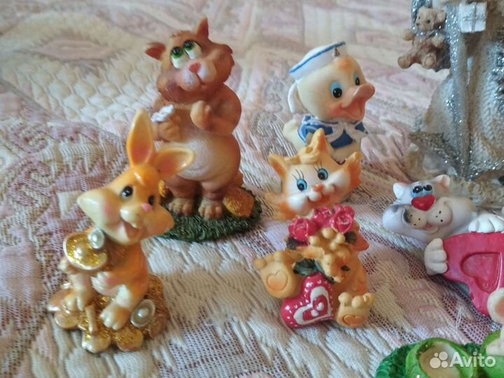 Сувениры статуэтки