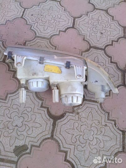 Фара-ваз-2110