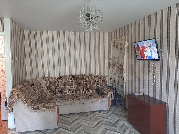 2-к. квартира, 42,2 м², 1/5 эт.