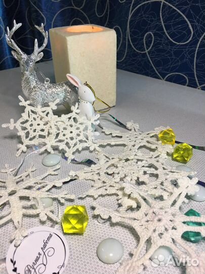 Новогодние украшения-снежинки