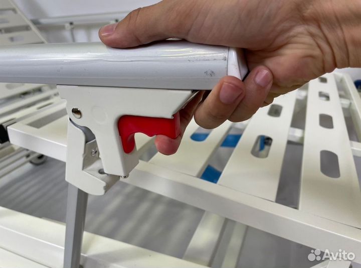 Медицинская кровать для лежачих больных