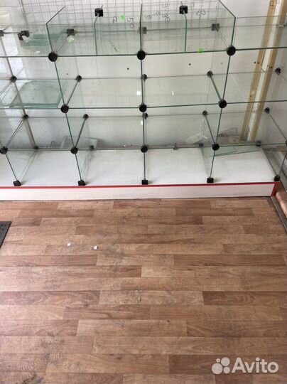 Стеклянная витрина бу