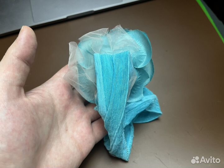 Украшение роза из ткани