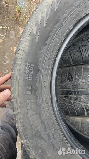 Nokian Tyres Hakkapeliitta R 235/60 R17 106R