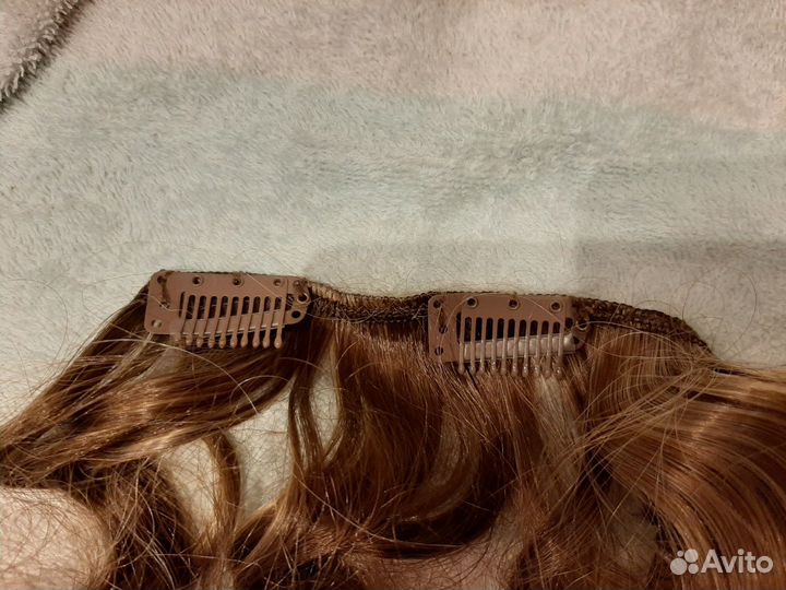 Волосы на заколках