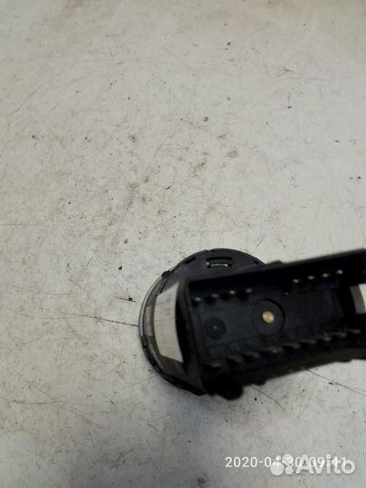 Переключатель света фар Volkswagen Passat