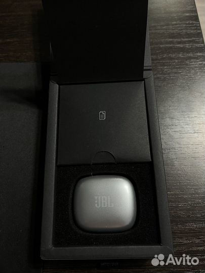 Беспроводные наушники jbl live pro+