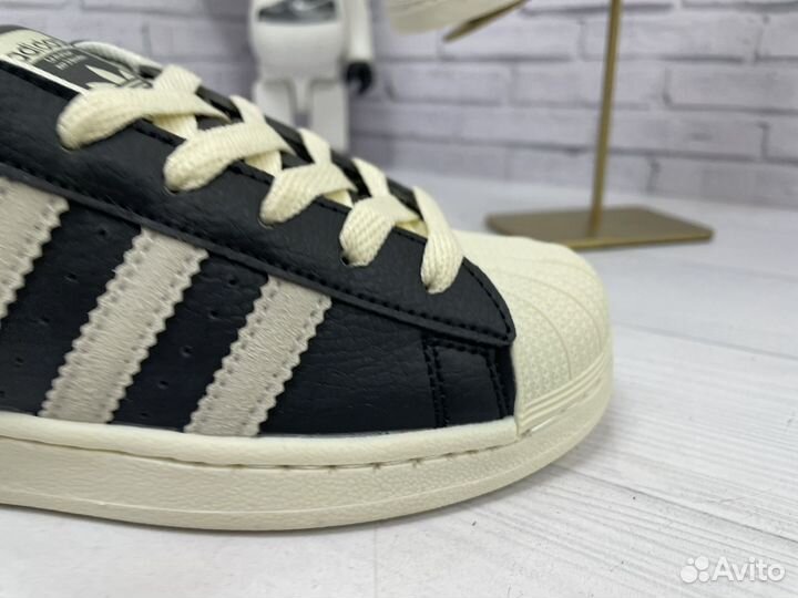 Кроссовки adidas superstar