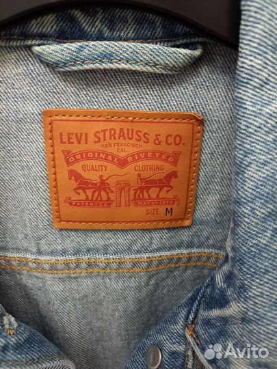 Джинсовая куртка levis женская
