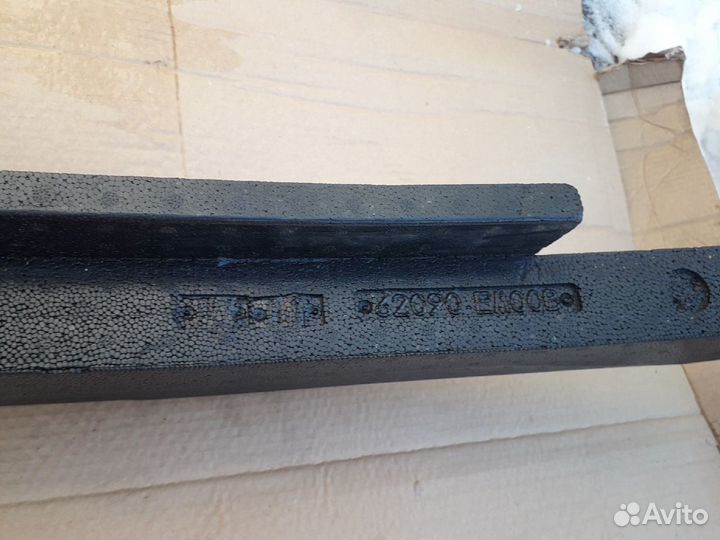 Абсорбер переднего бампера Nissan Tiida C11