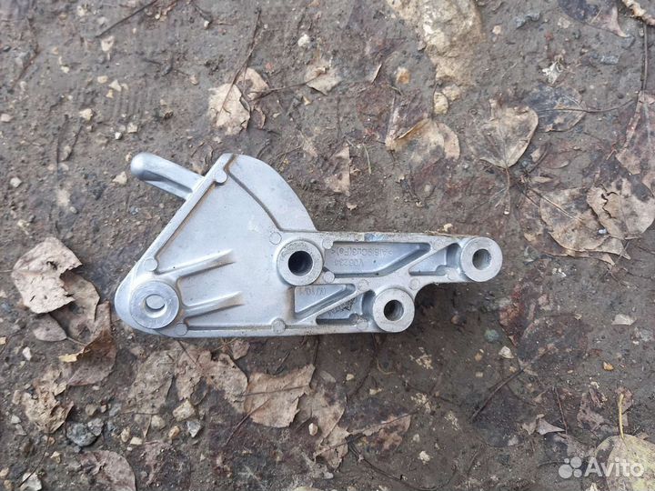 Кронштейна кпп