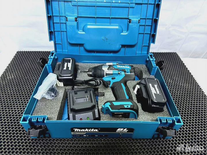 Мощный безщеточный Гайковерт Грузовой Makita 800Nm