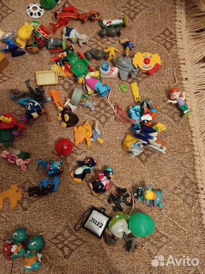 Старые киндеры и фигурки