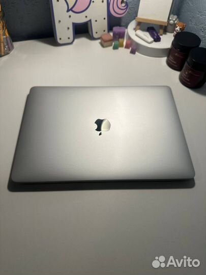 Apple Macbook Pro 13 2022 M2 8 GB 256 GB
